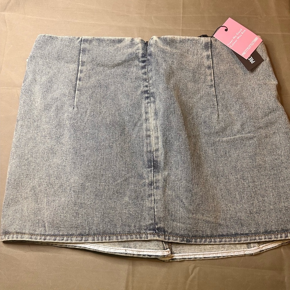 PrettyLittleThing - Stylish Denim Mini Skirt - Picture 6 of 7